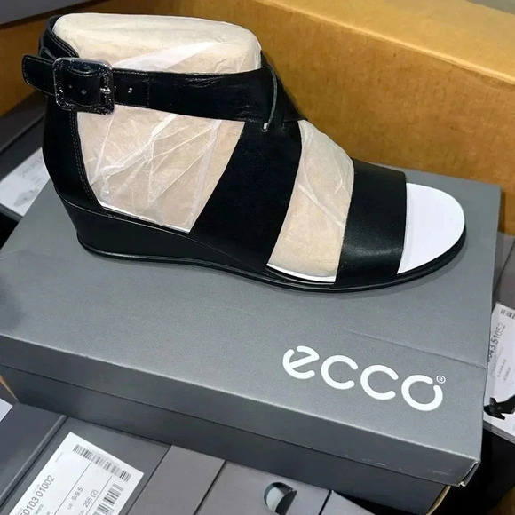 Ecco Wedge Sandals Size 9-9.5 - Picture 1 of 7